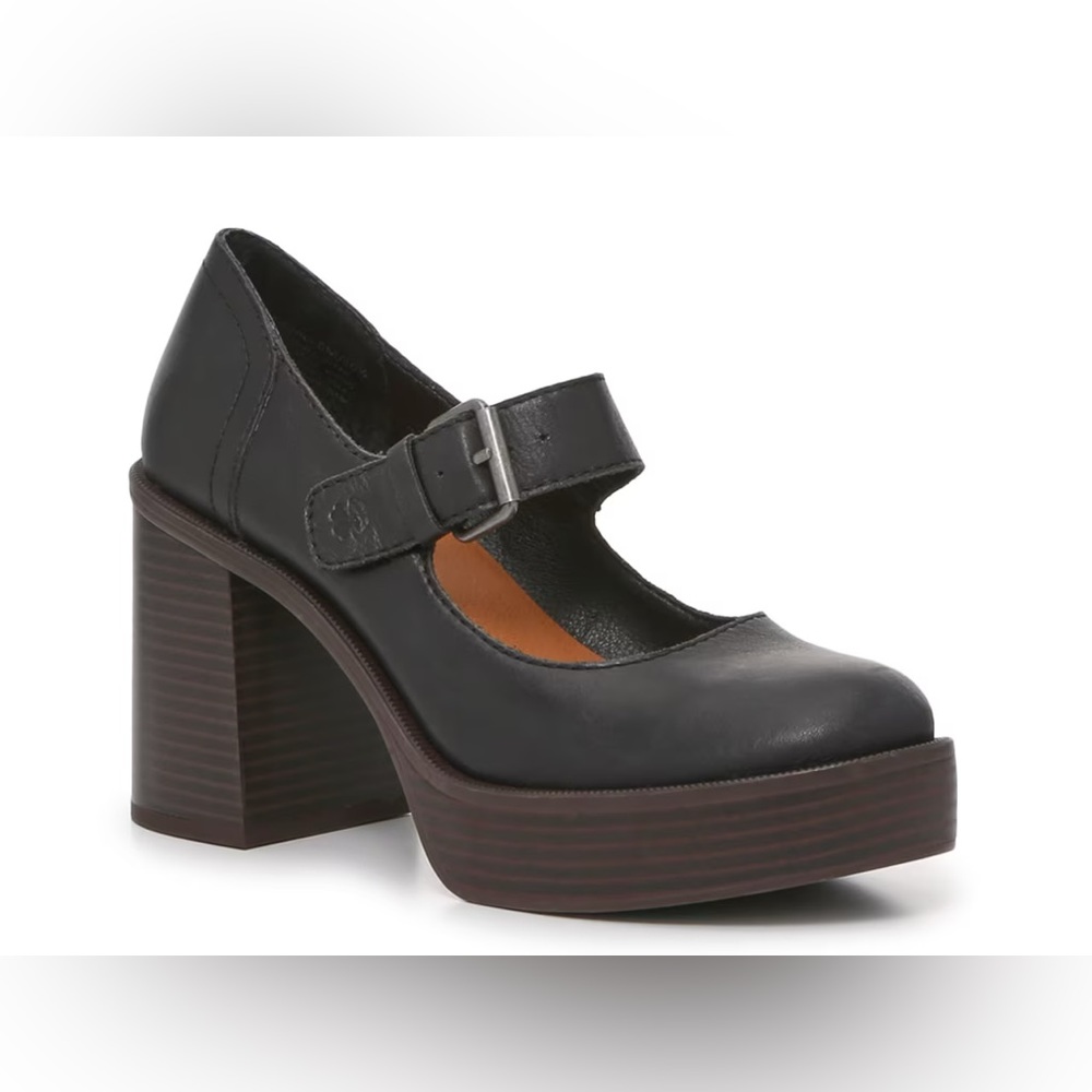 Lucky Mary Jane Pumps